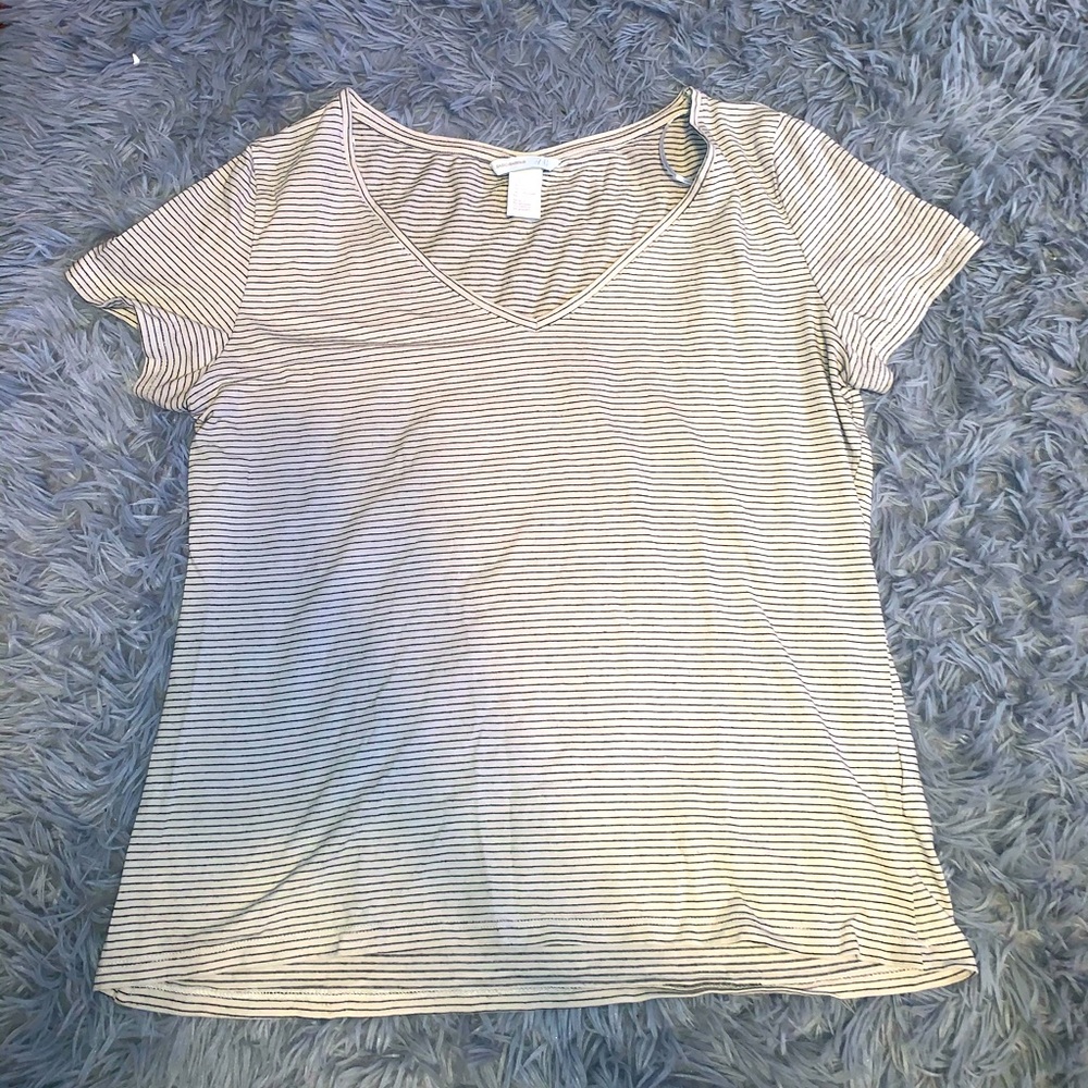 women’s black and white stripped shirt